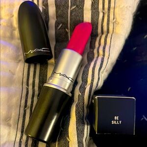 MAC Cosmetics: Matte Lipstick in Be Silly 🤪 Brand New! 🎀 Discontinued! 🫦
